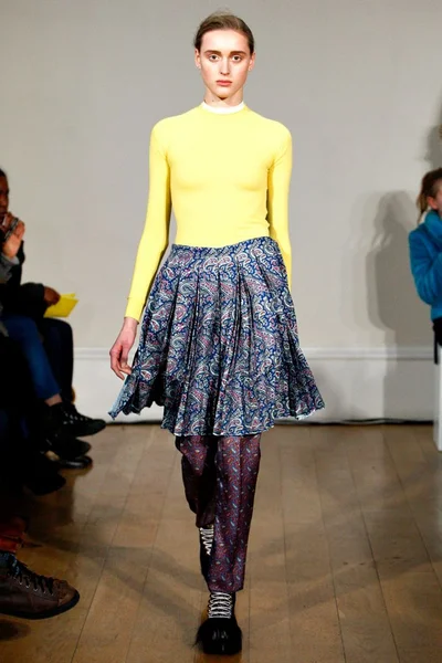 Look 12